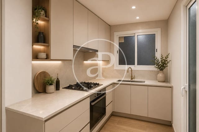 4 bedroom Apartment for sale in Sant Martí de Provenals, Barcelona city - € 370,000 (Ref: 10109619)