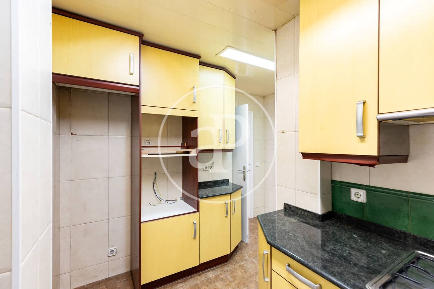 4 bedroom Apartment for sale in Barcelona city - € 370,000 (Ref: 10109619)