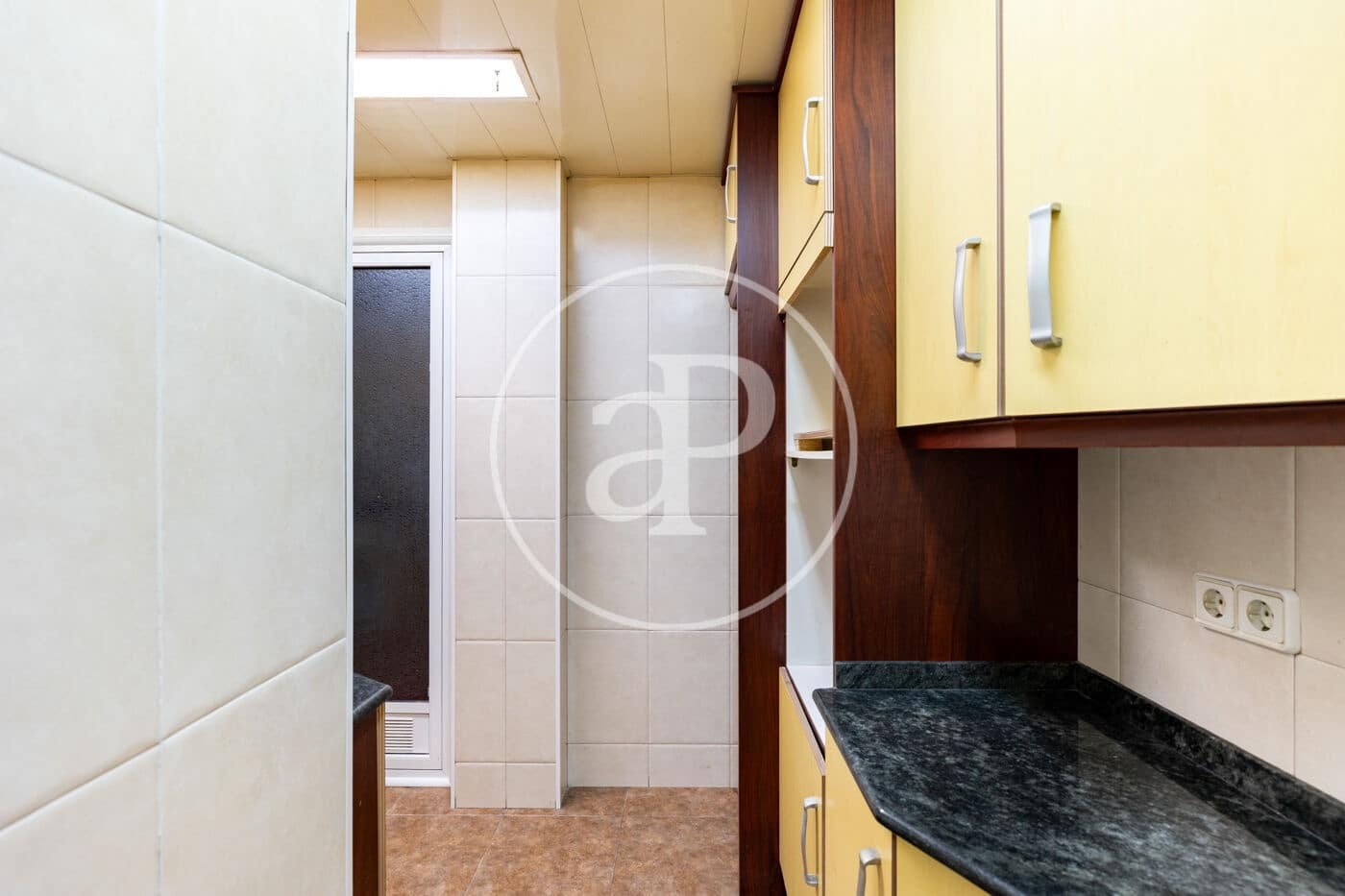 4 bedroom Apartment for sale in Barcelona city - € 370,000 (Ref: 10109619)