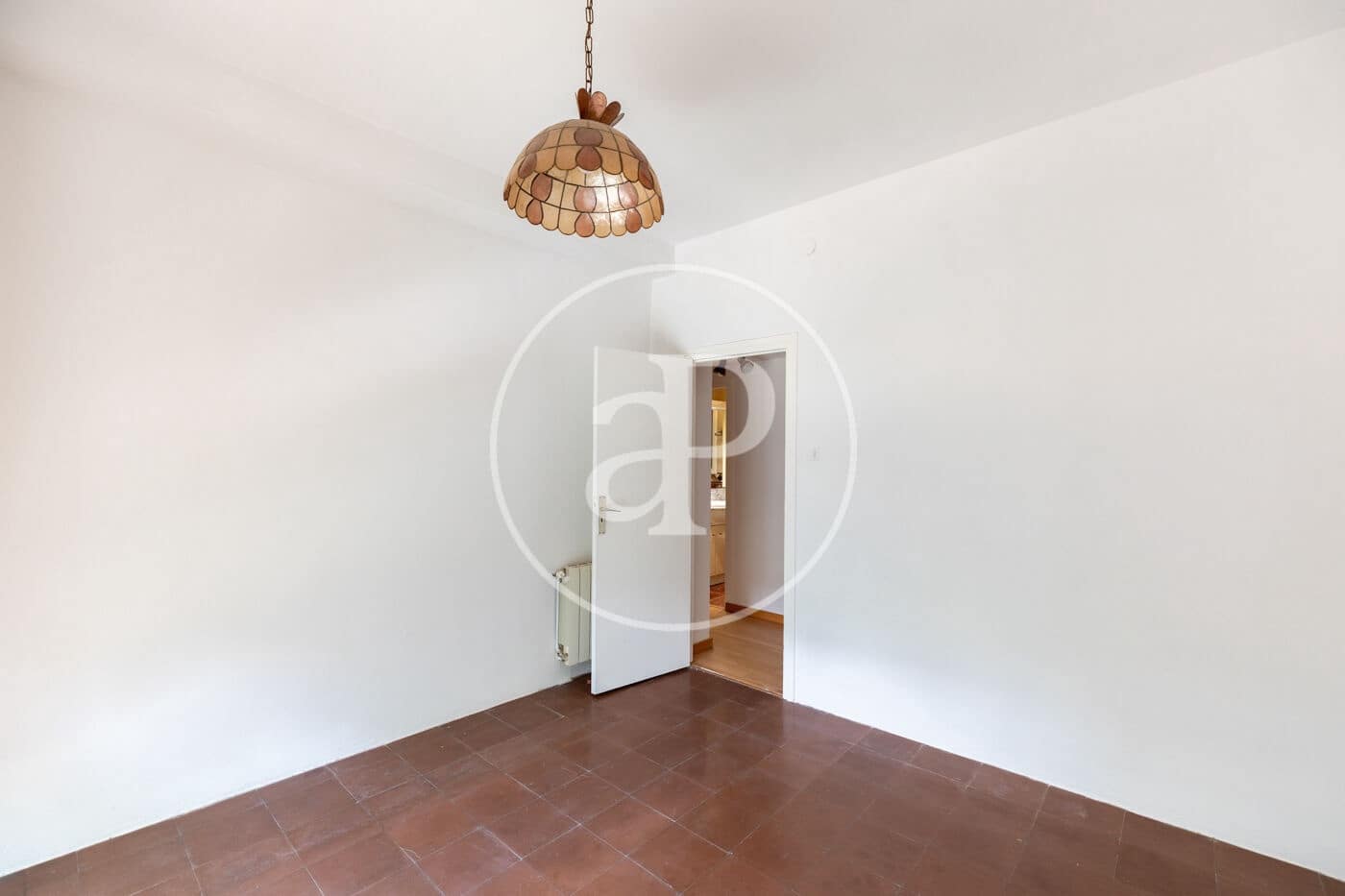 4 bedroom Apartment for sale in Barcelona city - € 370,000 (Ref: 10109619)