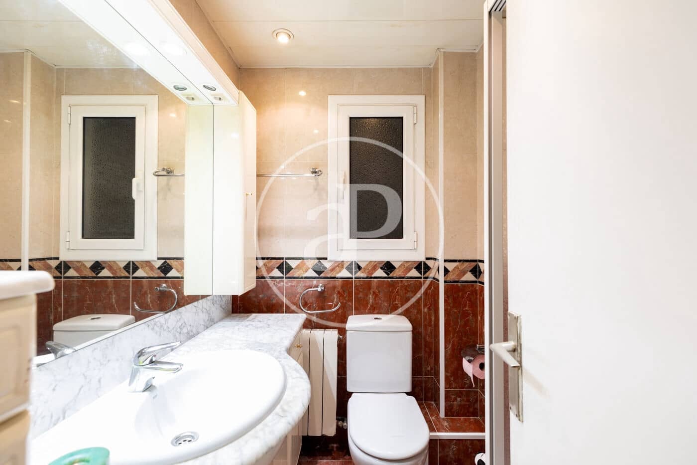 4 bedroom Apartment for sale in Barcelona city - € 370,000 (Ref: 10109619)