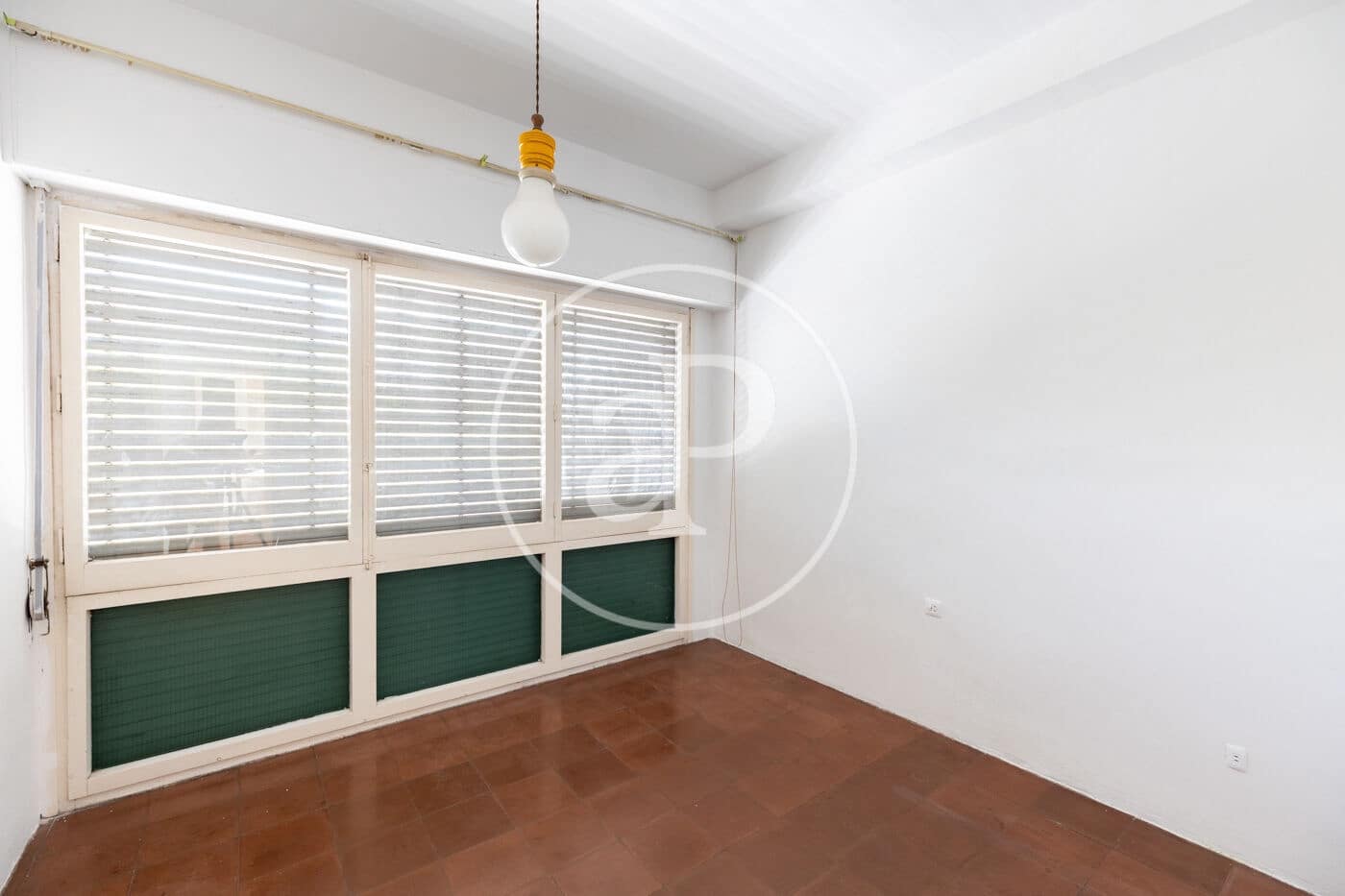 4 bedroom Apartment for sale in Barcelona city - € 370,000 (Ref: 10109619)