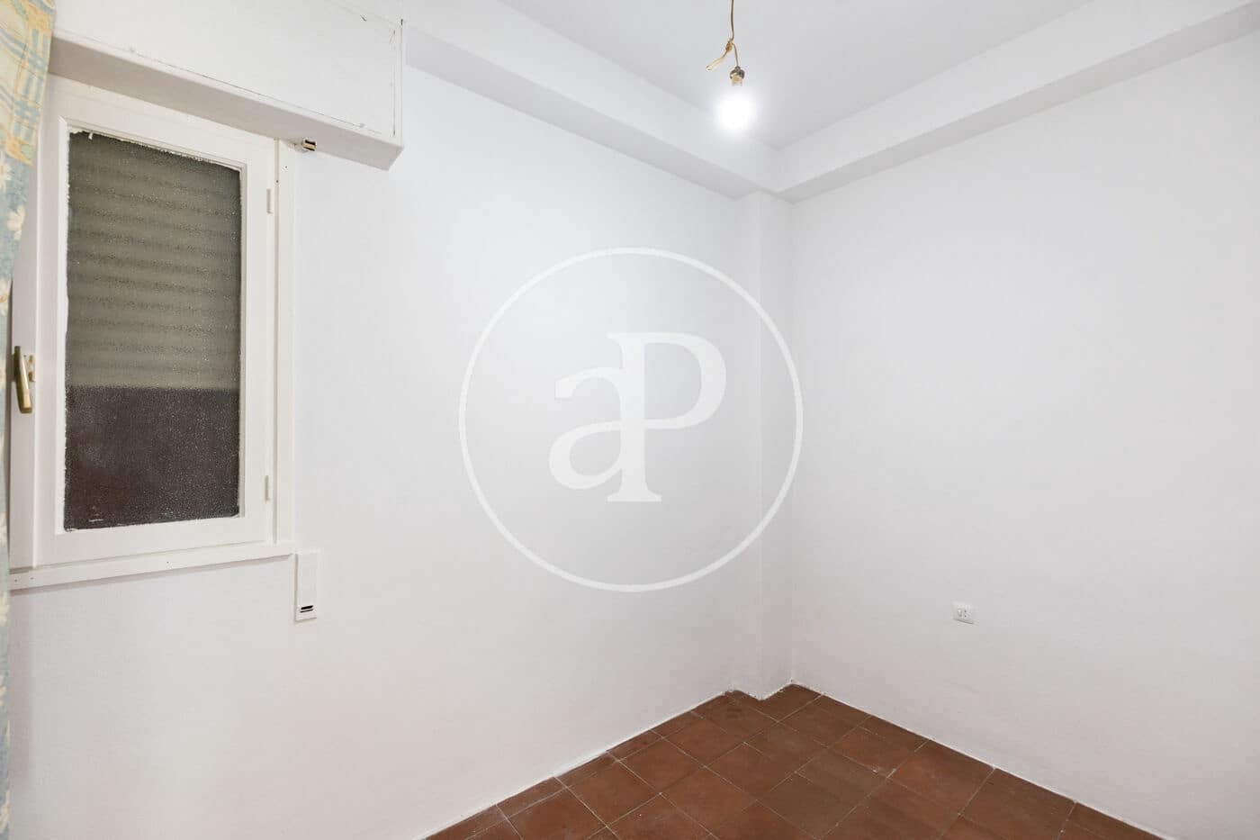 4 bedroom Apartment for sale in Barcelona city - € 370,000 (Ref: 10109619)