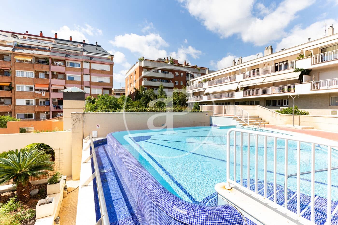 2 soverom Leilighet til salgs i Sant Cugat del Valles med svømmebasseng garasje - € 570 000 (Ref: 10115669)