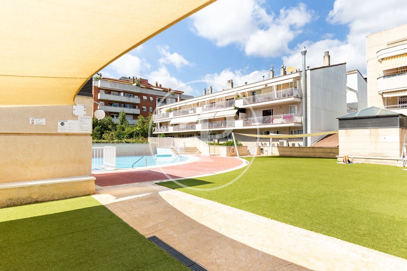 2 soverom Leilighet til salgs i Sant Cugat del Valles med svømmebasseng garasje - € 570 000 (Ref: 10115669)