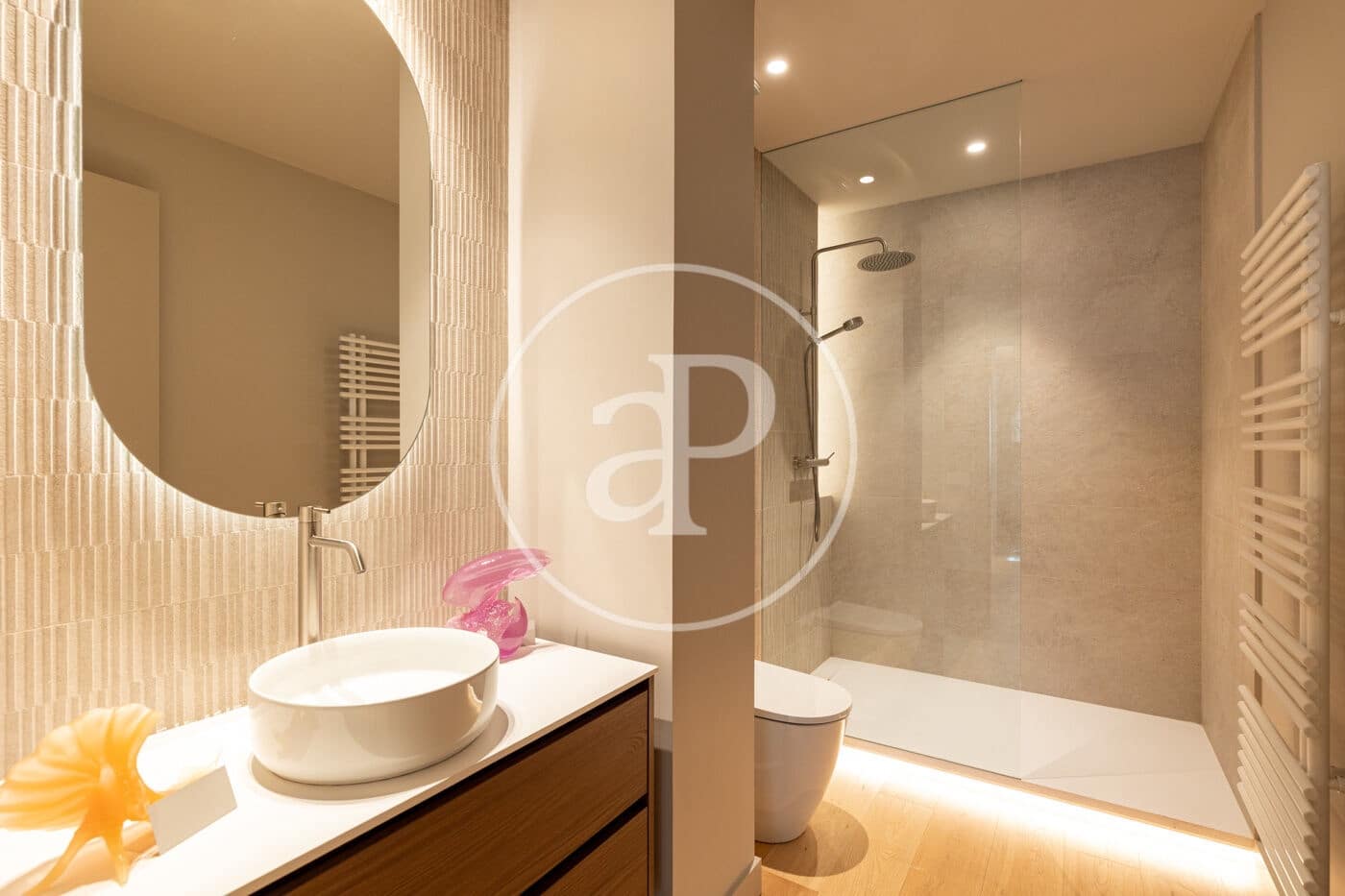 Apartamento de 4 habitaciones en Barcelona ciudad en venta - 1.590.000 € (Ref: 10119940)