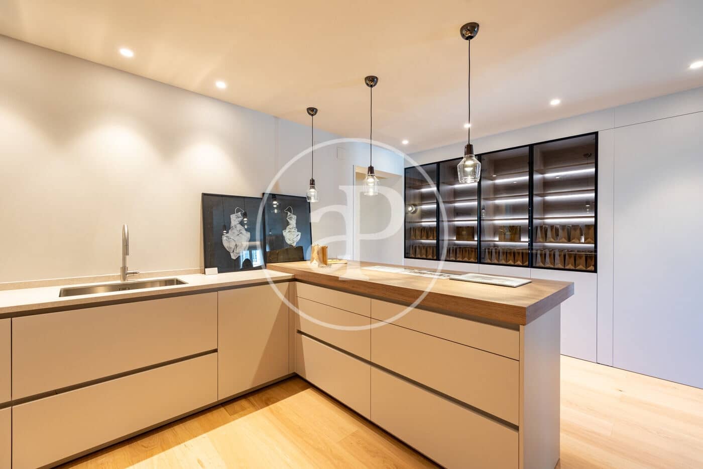 Apartamento de 4 habitaciones en Barcelona ciudad en venta - 1.590.000 € (Ref: 10119940)