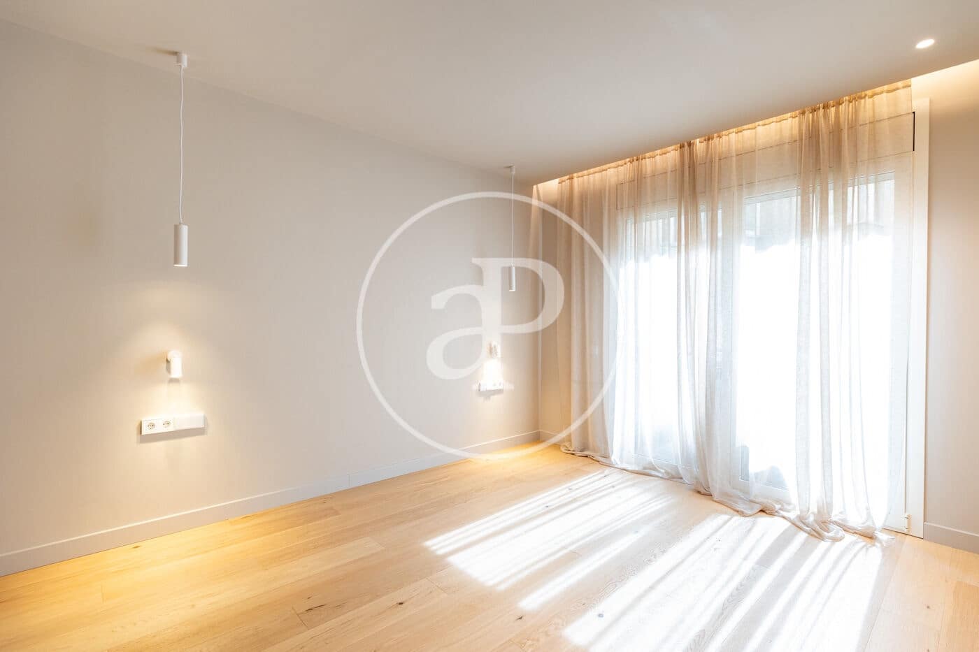 Apartamento de 4 habitaciones en Barcelona ciudad en venta - 1.590.000 € (Ref: 10119940)