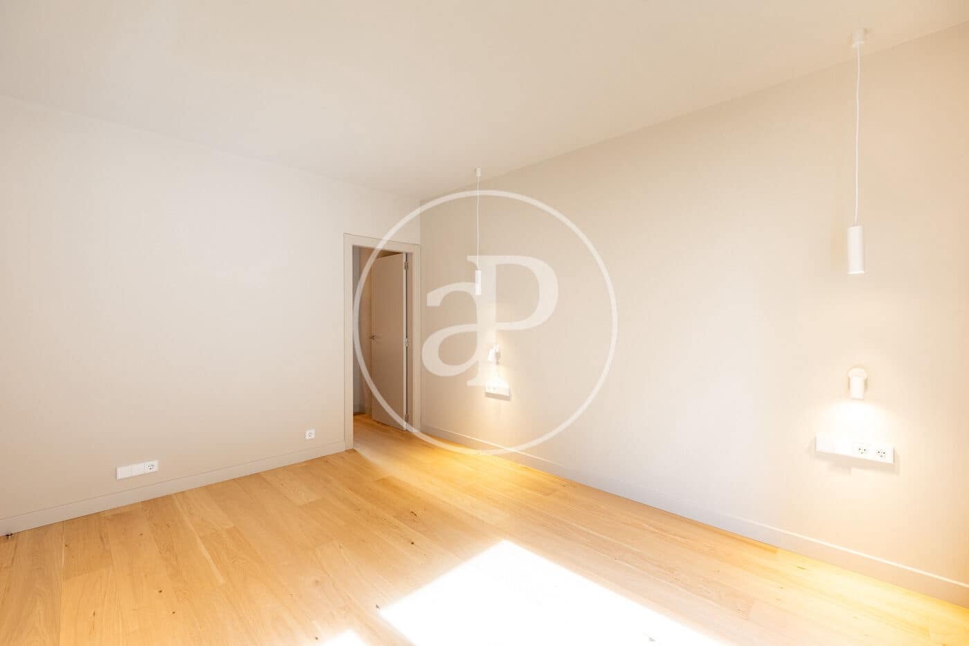 Apartamento de 4 habitaciones en Barcelona ciudad en venta - 1.590.000 € (Ref: 10119940)