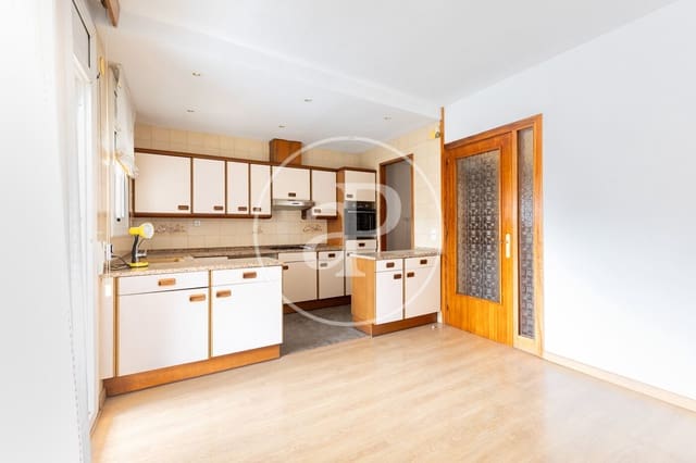 5 sovrum Villa till salu i Sabadell med garage - 590 000 € (Ref: 10119945)
