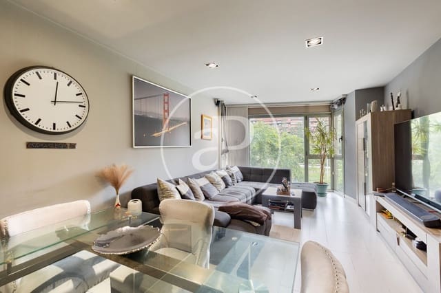 3 quarto Apartamento para venda em El Clot, Barcelona cidade com piscina garagem - 669 000 € (Ref: 10129323)