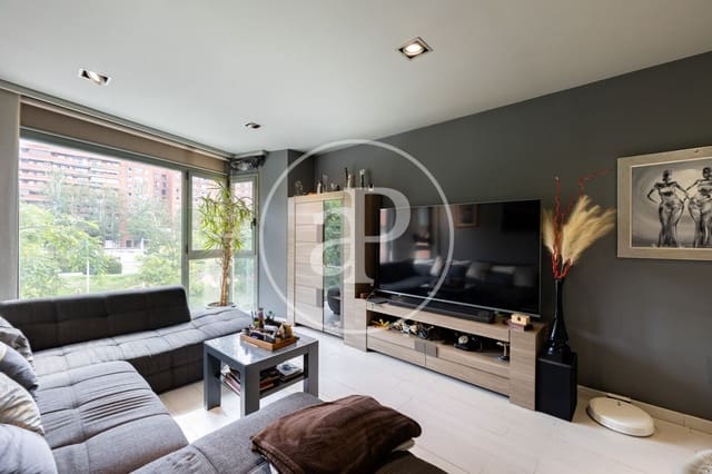 3 quarto Apartamento para venda em El Clot, Barcelona cidade com piscina garagem - 669 000 € (Ref: 10129323)