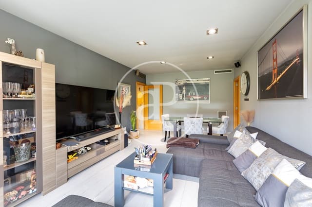 3 quarto Apartamento para venda em El Clot, Barcelona cidade com piscina garagem - 669 000 € (Ref: 10129323)