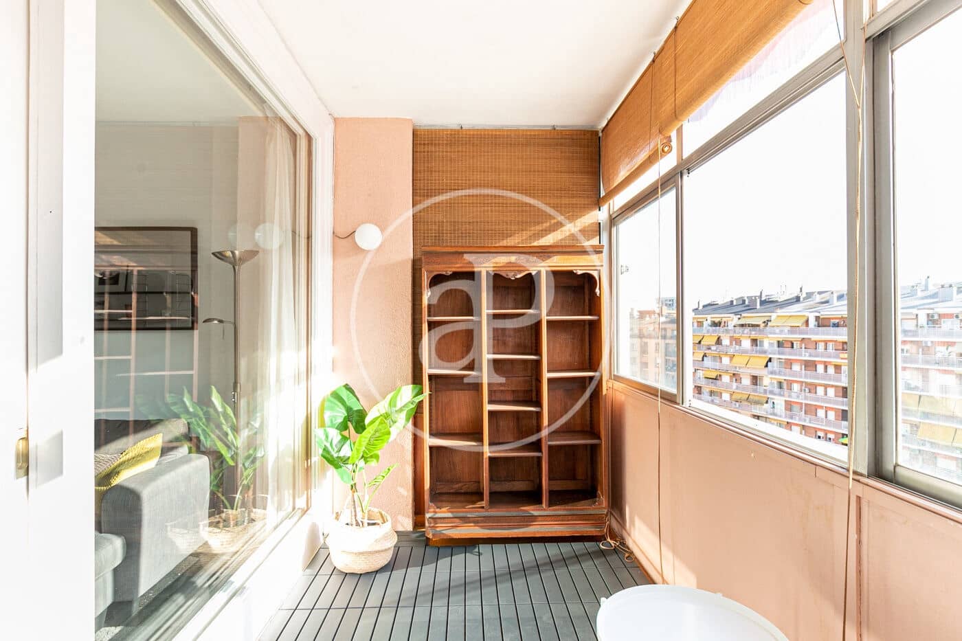 Apartamento de 4 habitaciones en Barcelona ciudad en venta con garaje - 780.000 € (Ref: 10129327)