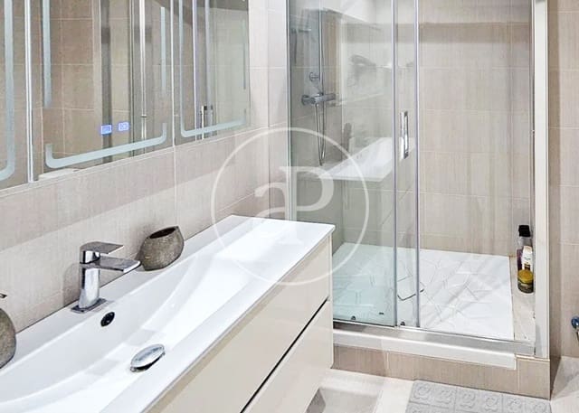 3 slaapkamer Appartement te koop in El Clot, Barcelona stad met garage - € 585.000 (Ref: 10129328)