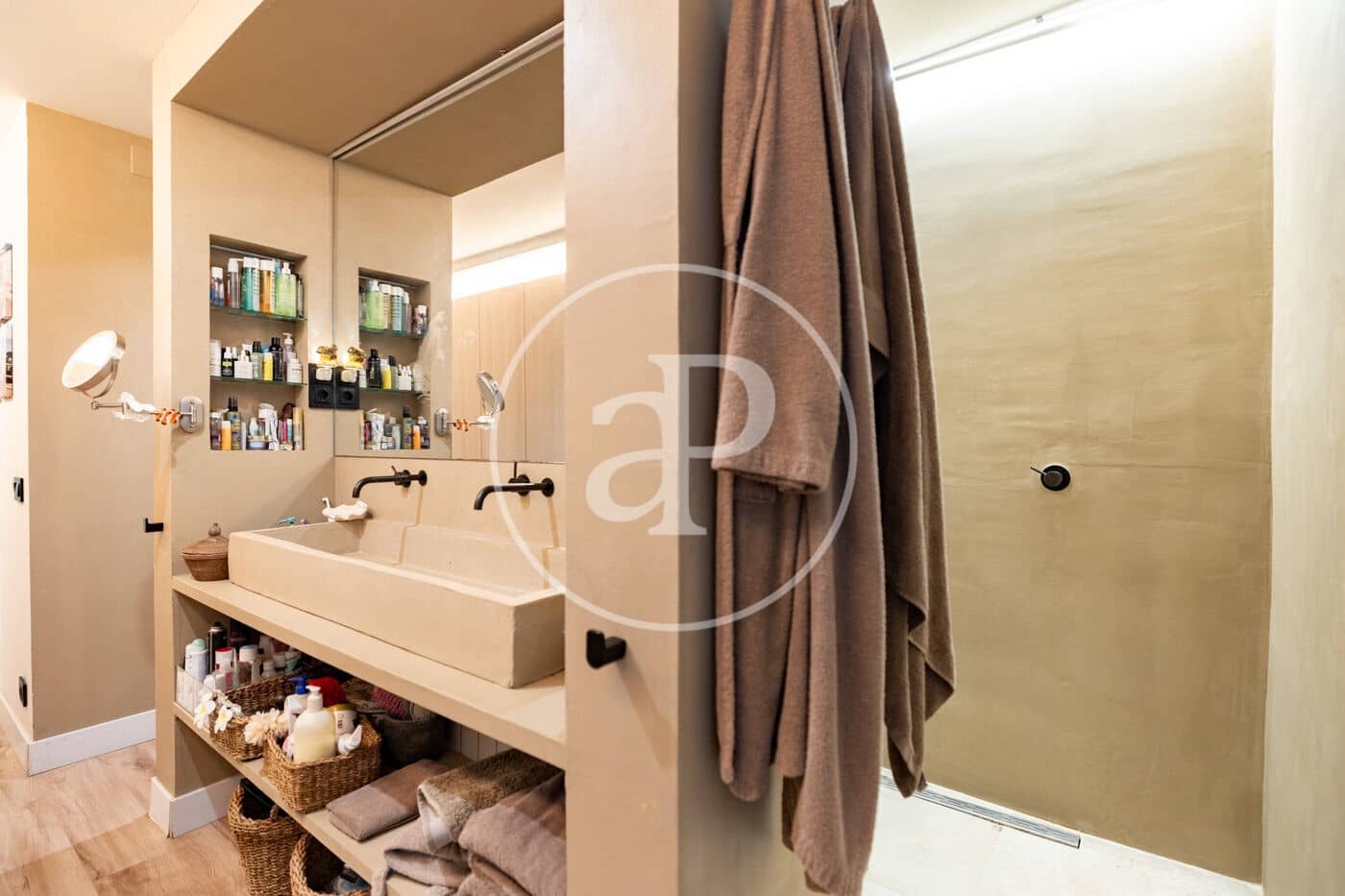 3 soveværelse Lejlighed til salg i Barcelona by - € 760.000 (Ref: 10131719)