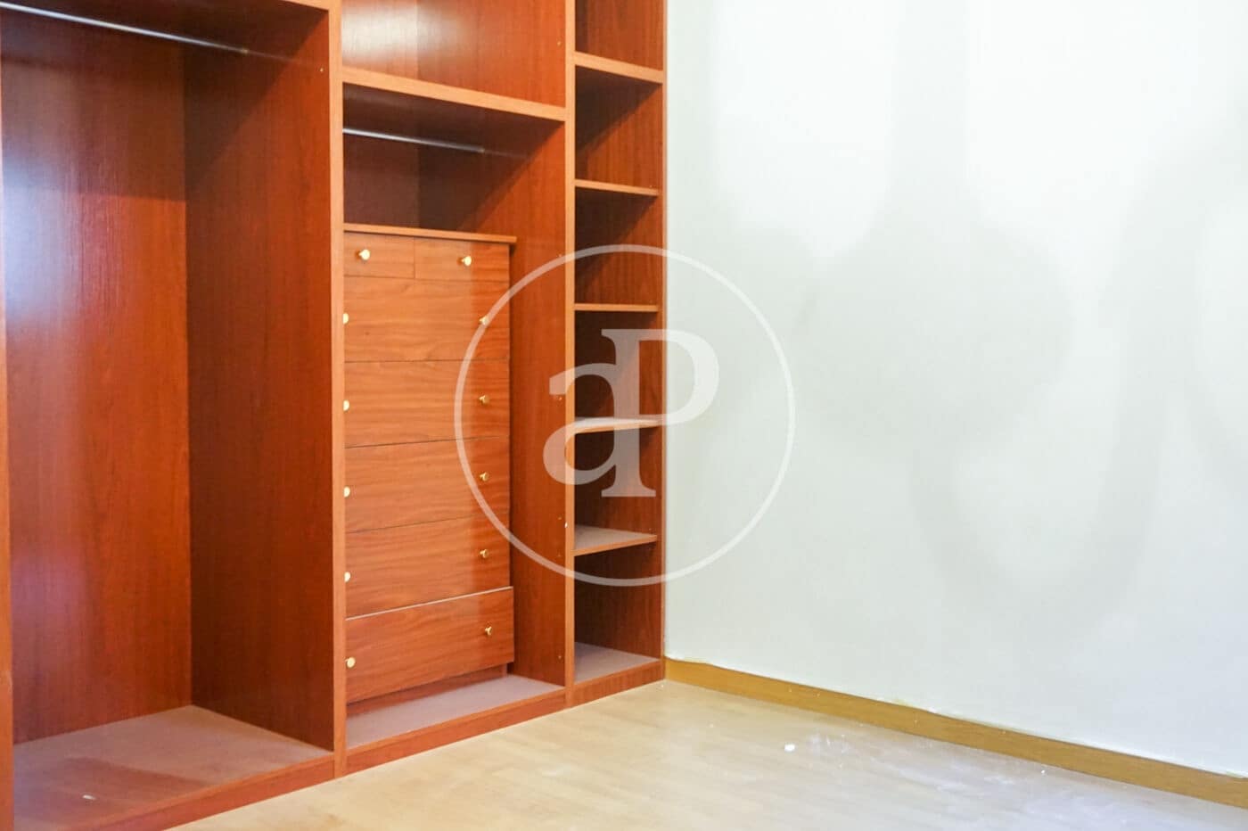 5 quarto Apartamento para arrendar em Barcelona cidade - 2 350 € (Ref: 10131723)