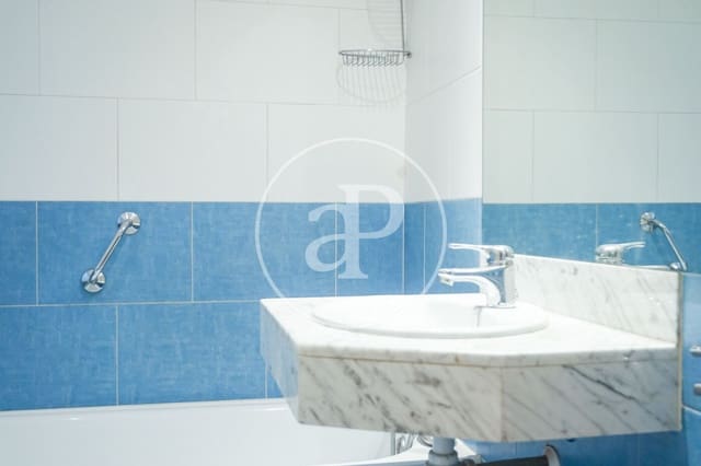5 quarto Apartamento para arrendar em Sant Gervasi - Galvany, Barcelona cidade - 2 350 € (Ref: 10131723)