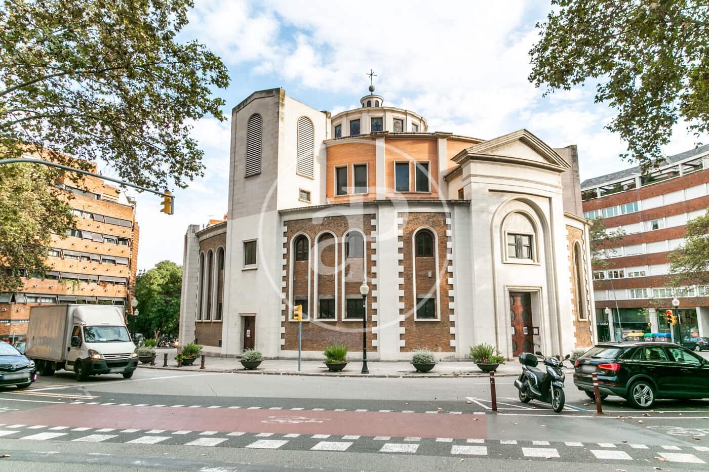 5 quarto Apartamento para arrendar em Barcelona cidade - 2 350 € (Ref: 10131723)