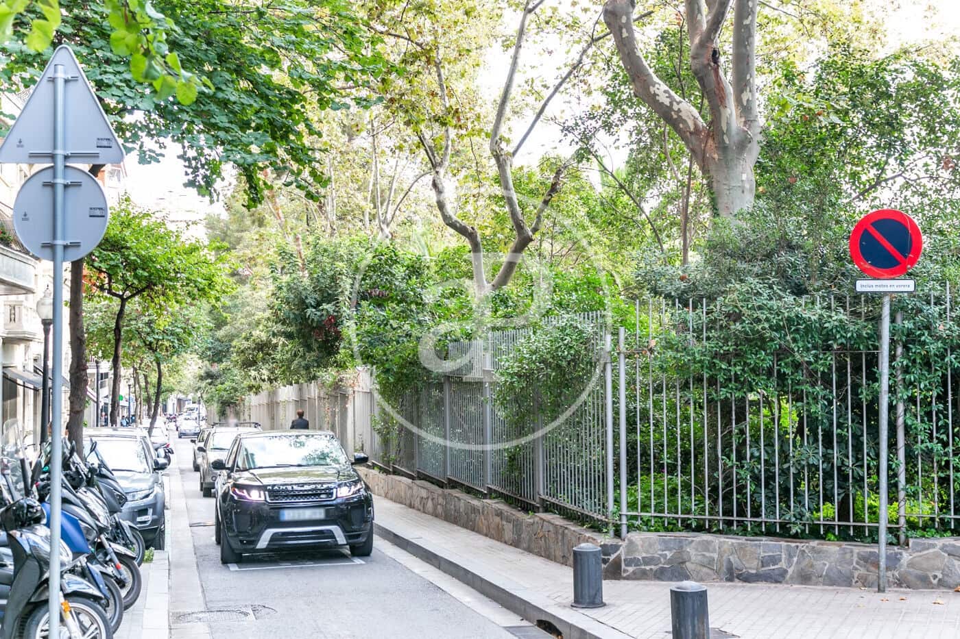 5 quarto Apartamento para arrendar em Barcelona cidade - 2 350 € (Ref: 10131723)
