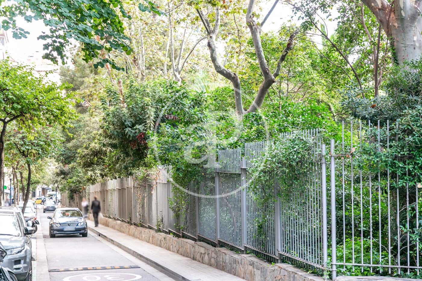 5 quarto Apartamento para arrendar em Barcelona cidade - 2 350 € (Ref: 10131723)