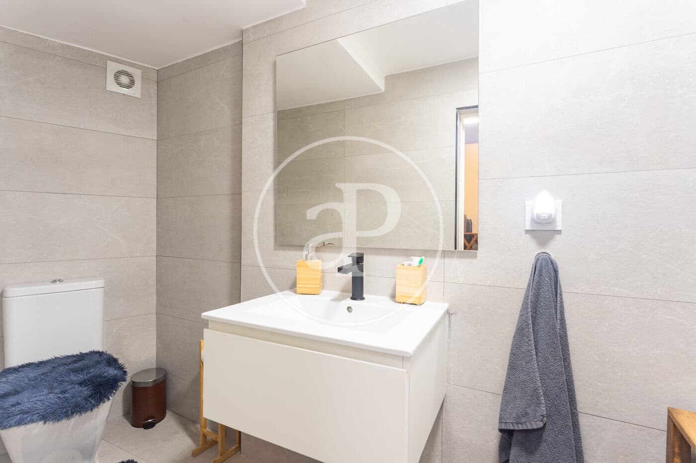 Apartamento de 2 habitaciones en Barcelona ciudad en venta - 379.000 € (Ref: 10131725)