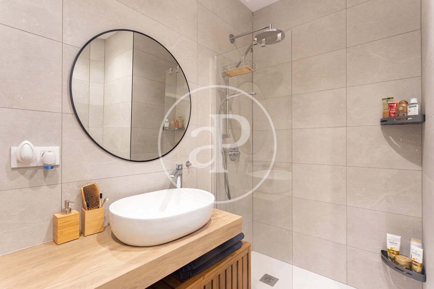 Apartamento de 2 habitaciones en Barcelona ciudad en venta - 379.000 € (Ref: 10131725)