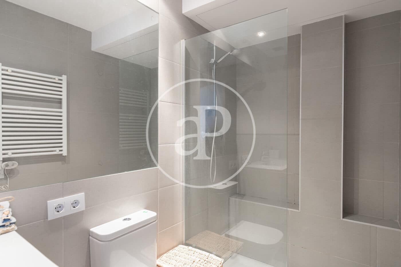 2 Zimmer Apartment zu vermieten in Barcelona Stadt - 2.559 € (Ref: 10131726)