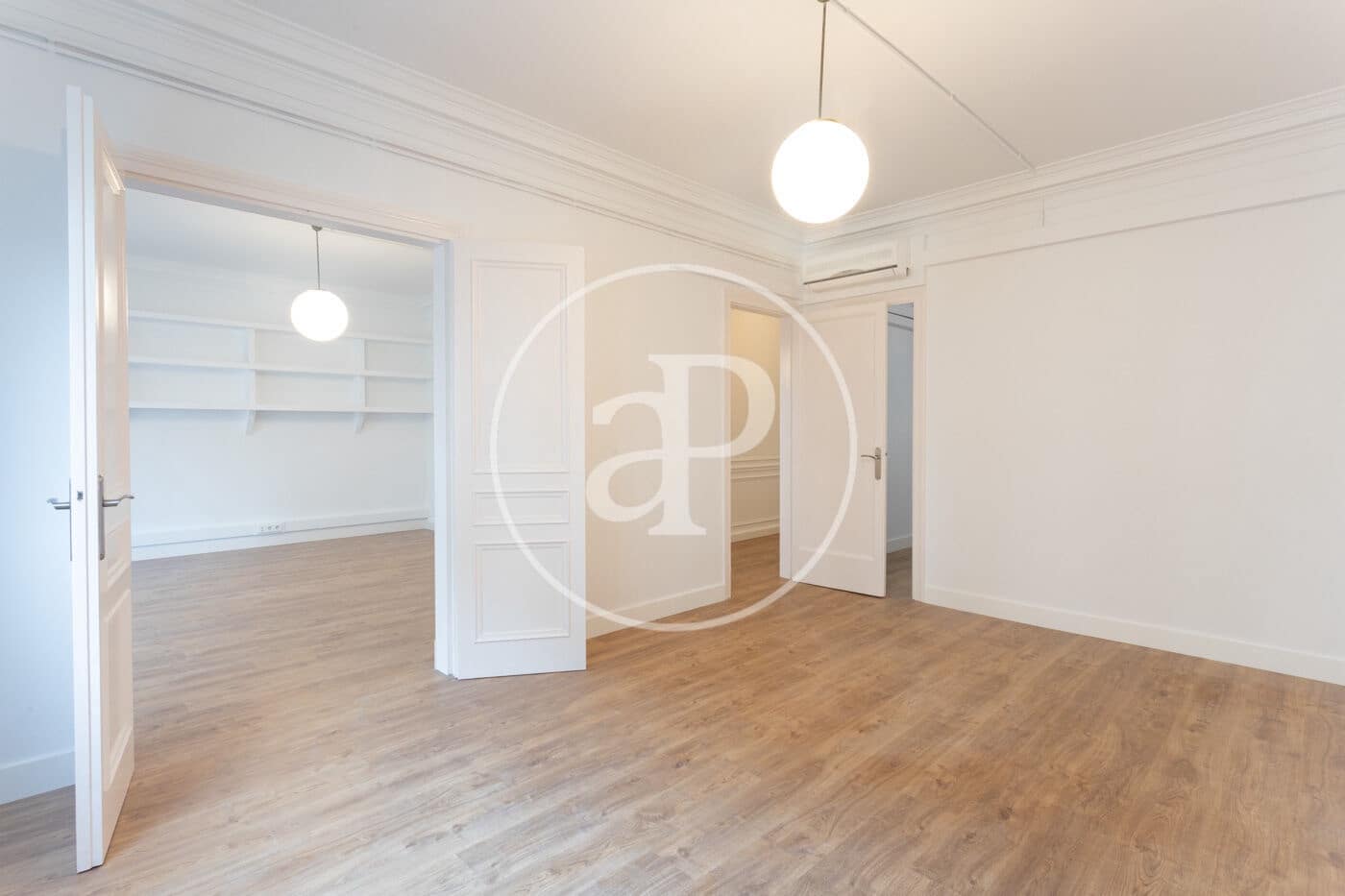 5 bedroom Apartment for rent in Barcelona city - € 5,600 (Ref: 10135974)