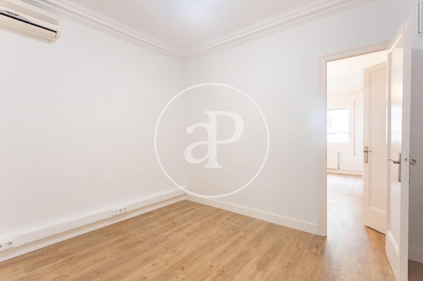 5 bedroom Apartment for rent in Barcelona city - € 5,600 (Ref: 10135974)