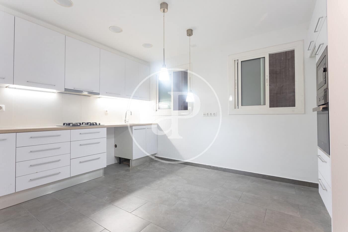5 bedroom Apartment for rent in Barcelona city - € 5,600 (Ref: 10135974)