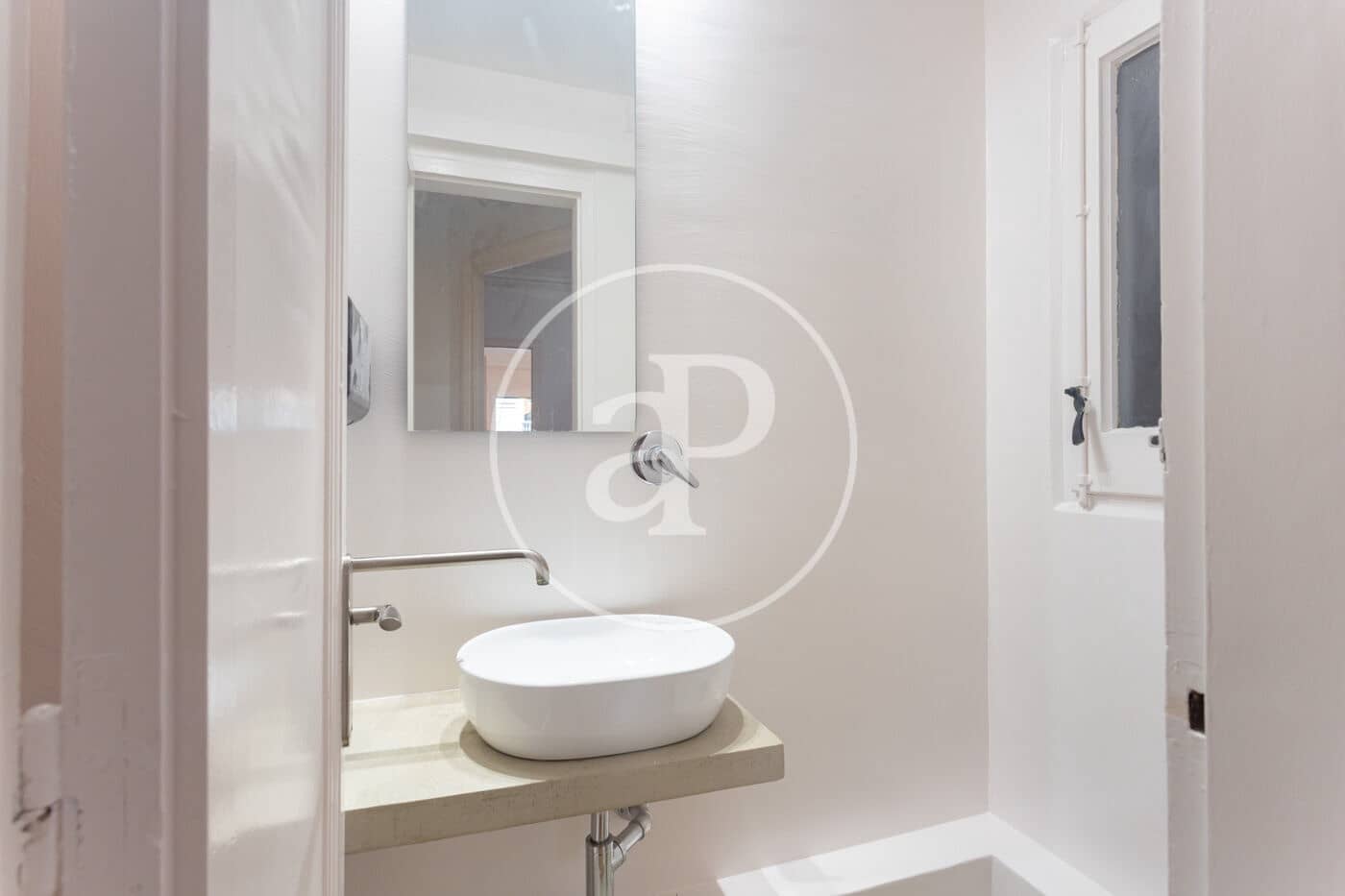 5 bedroom Apartment for rent in Barcelona city - € 5,600 (Ref: 10135974)