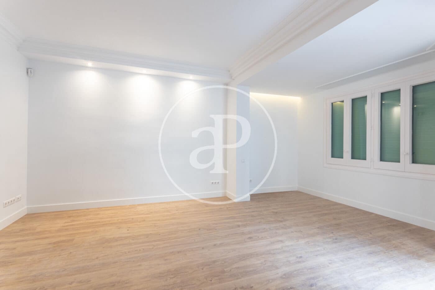 5 bedroom Apartment for rent in Barcelona city - € 5,600 (Ref: 10135974)
