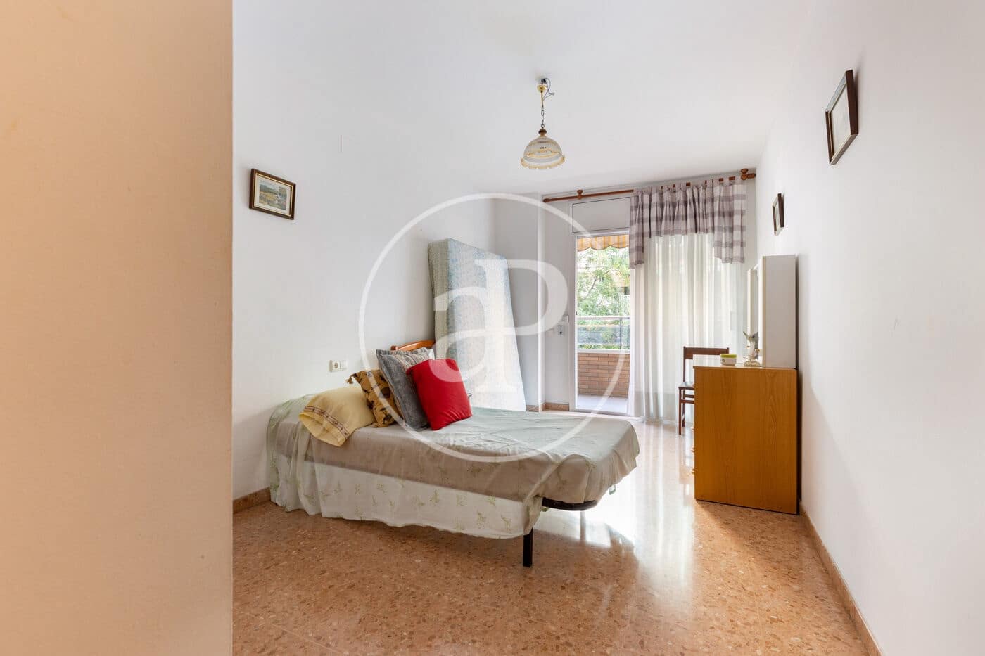 4 slaapkamer Appartement te koop in Cerdanyola del Valles met garage - € 480.000 (Ref: 10142417)