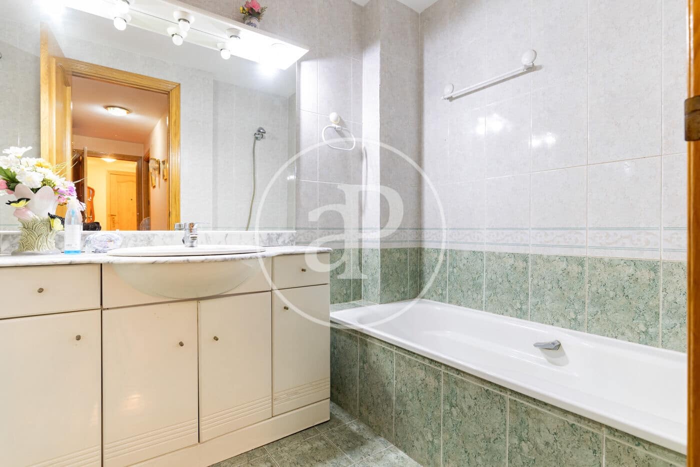 4 slaapkamer Appartement te koop in Cerdanyola del Valles met garage - € 480.000 (Ref: 10142417)