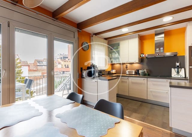 5 soveværelse Villa til salg i Sabadell med garage - € 670.000 (Ref: 10142418)