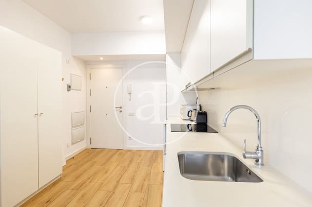 1 soveværelse Lejlighed til salg i La Sagrada Família, Barcelona by med swimmingpool - € 380.000 (Ref: 10147031)