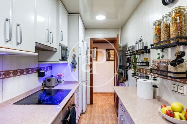 4 soverom Leilighet til salgs i El Poblenou, Barcelona by - € 595 000 (Ref: 10147034)
