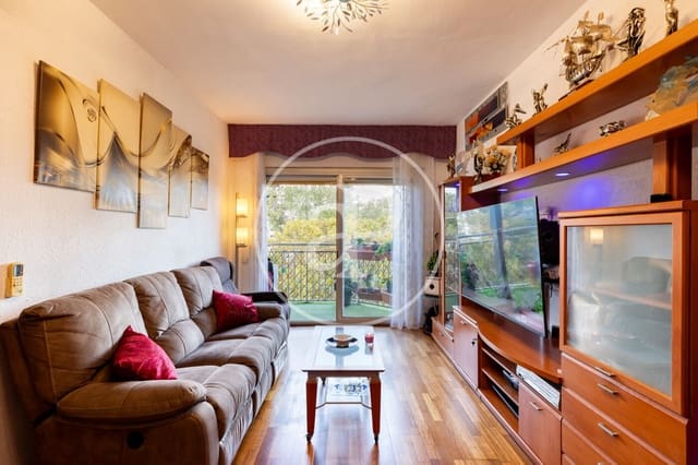 4 soverom Leilighet til salgs i El Poblenou, Barcelona by - € 595 000 (Ref: 10147034)