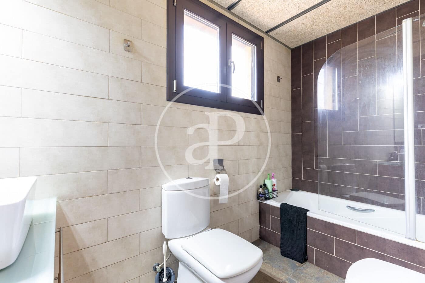 4 sypialnia Willa na sprzedaż w Castellar del Valles z basenem garażem - 565 000 € (Ref: 10148800)