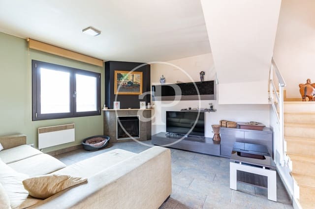 4 sypialnia Willa na sprzedaż w Castellar del Vallès z basenem garażem - 565 000 € (Ref: 10148800)