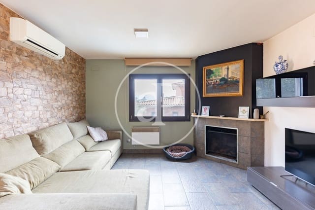 4 sypialnia Willa na sprzedaż w Castellar del Vallès z basenem garażem - 565 000 € (Ref: 10148800)