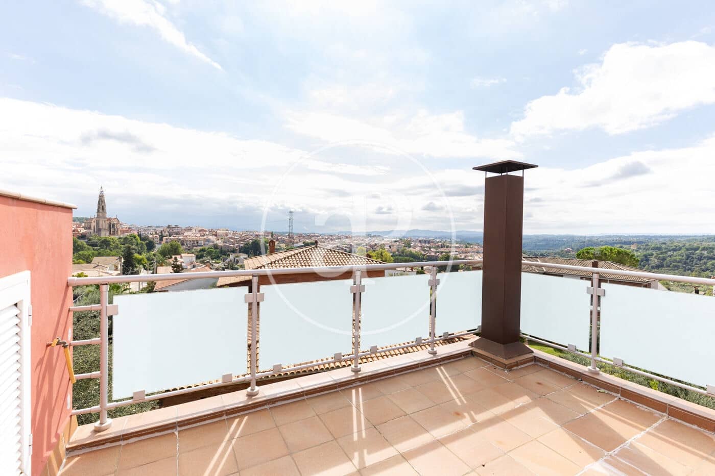 4 sypialnia Willa na sprzedaż w Castellar del Valles z basenem garażem - 565 000 € (Ref: 10148800)