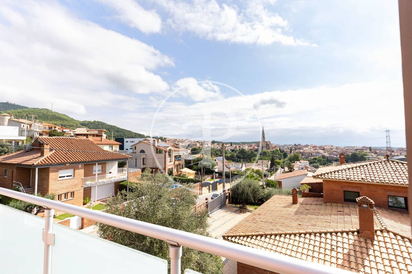4 sypialnia Willa na sprzedaż w Castellar del Valles z basenem garażem - 565 000 € (Ref: 10148800)