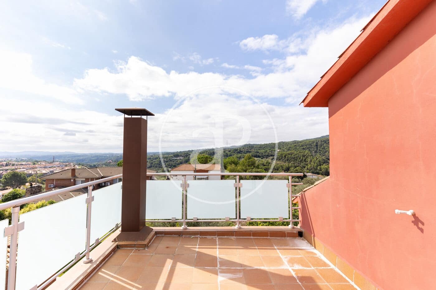 4 sypialnia Willa na sprzedaż w Castellar del Valles z basenem garażem - 565 000 € (Ref: 10148800)