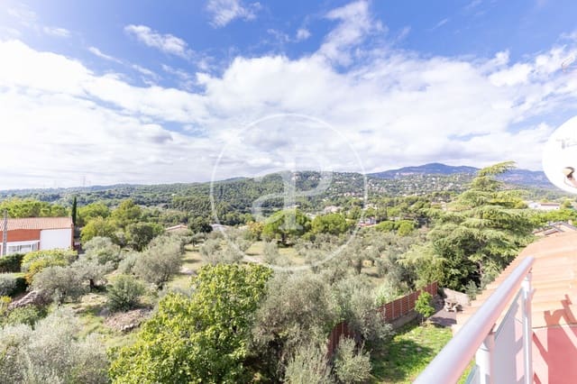 4 sypialnia Willa na sprzedaż w Castellar del Vallès z basenem garażem - 565 000 € (Ref: 10148800)