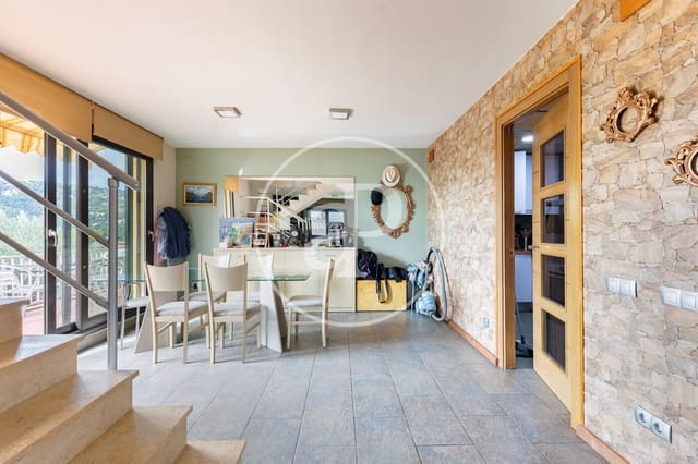 4 sypialnia Willa na sprzedaż w Castellar del Vallès z basenem garażem - 565 000 € (Ref: 10148800)