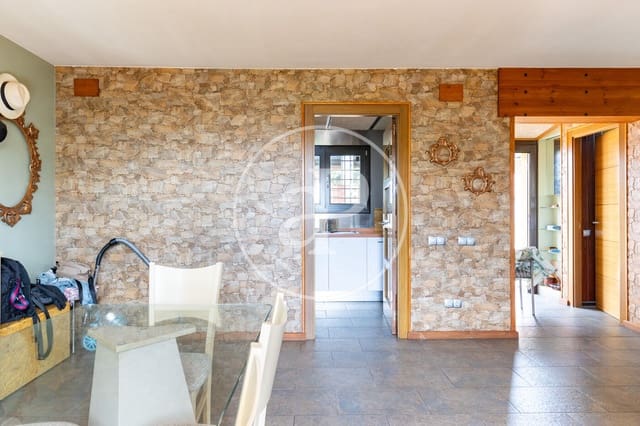 4 sypialnia Willa na sprzedaż w Castellar del Vallès z basenem garażem - 565 000 € (Ref: 10148800)