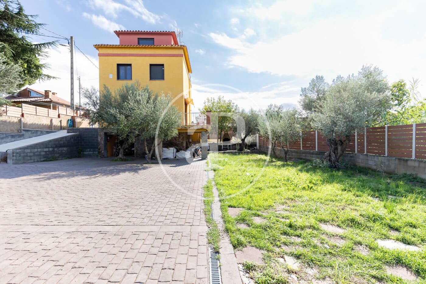 4 sypialnia Willa na sprzedaż w Castellar del Valles z basenem garażem - 565 000 € (Ref: 10148800)