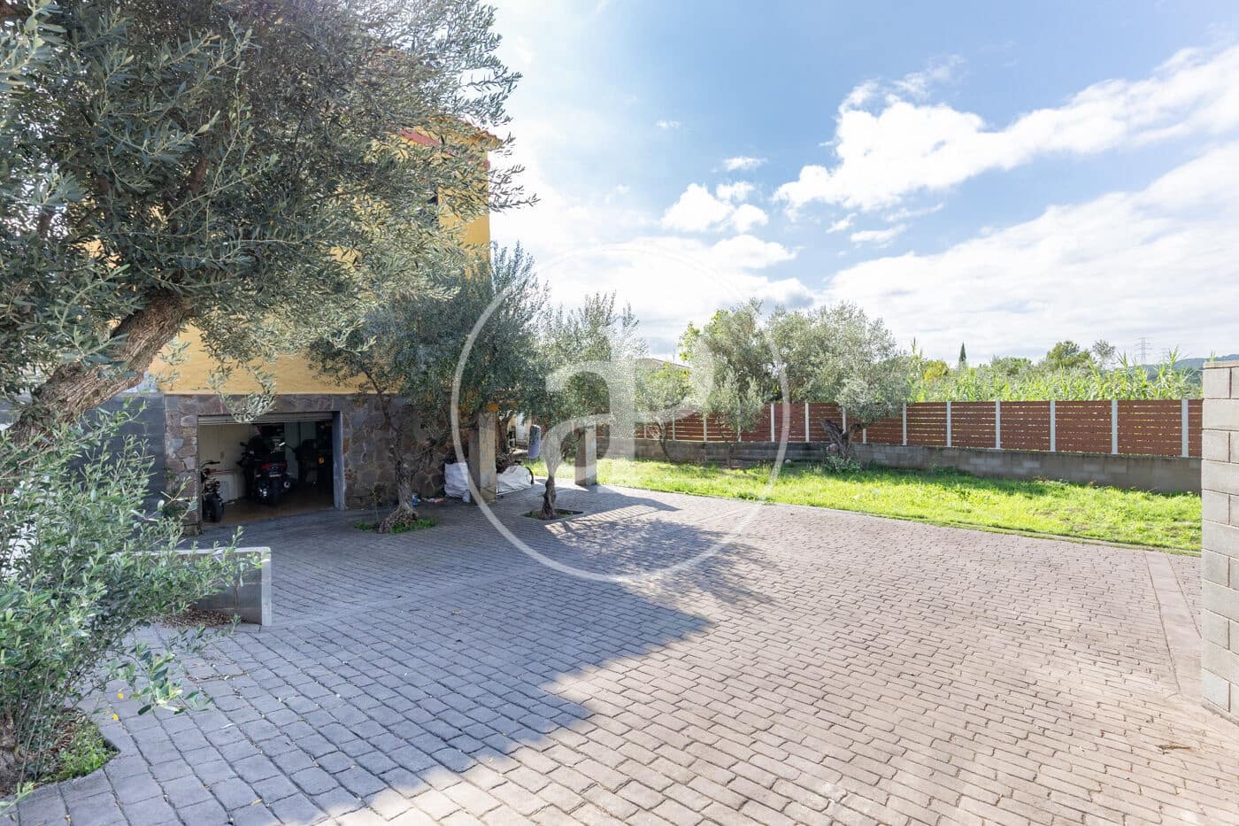 4 sypialnia Willa na sprzedaż w Castellar del Valles z basenem garażem - 565 000 € (Ref: 10148800)
